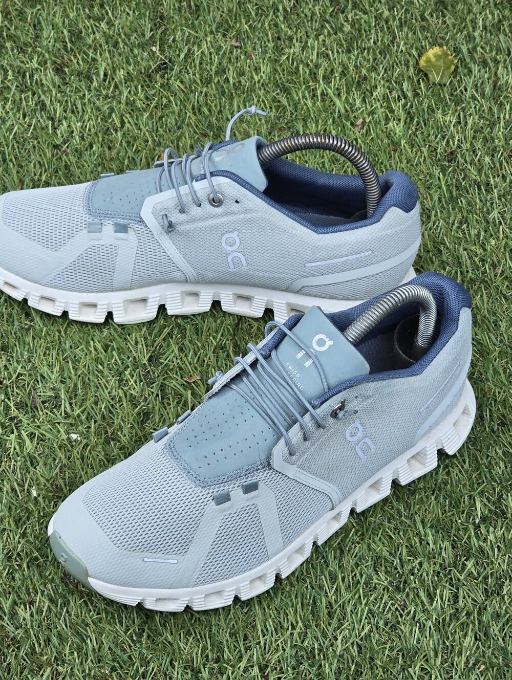 ON CLOUD 5 - Womens Sneakers - SIZE 8.5